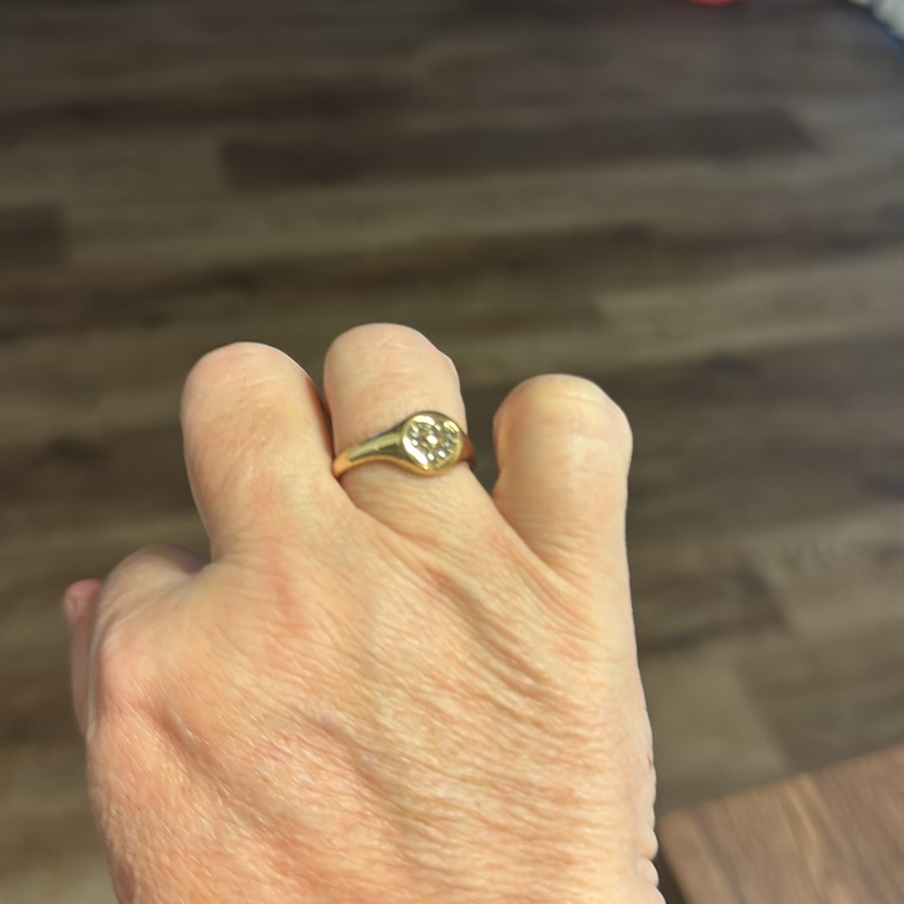 Kate Spade Elegant Gold and Silver Women's Ring size 8 - Picture 2 of 4
